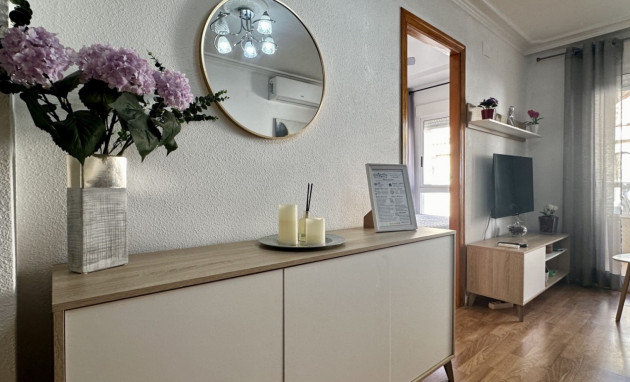 Herverkoop - Apartment - Torrevieja - Playa Los Naufragos