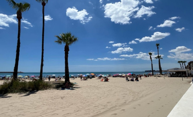 Herverkoop - Apartment - Torrevieja - Playa Los Naufragos