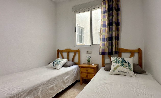 Resale - Apartment - Torrevieja - Torrevieja - Centre