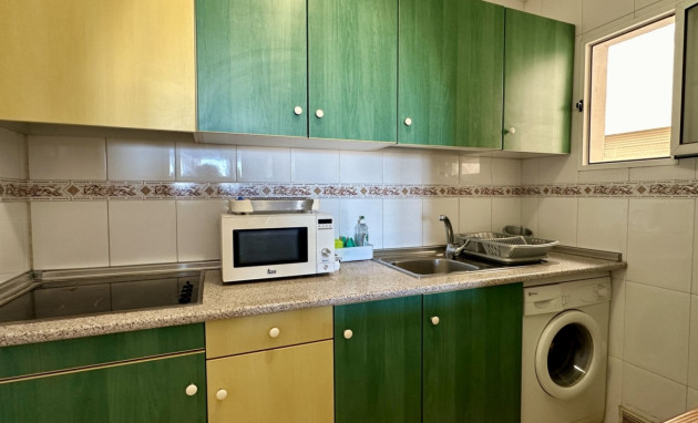 Resale - Apartment - Torrevieja - Torrevieja - Centre