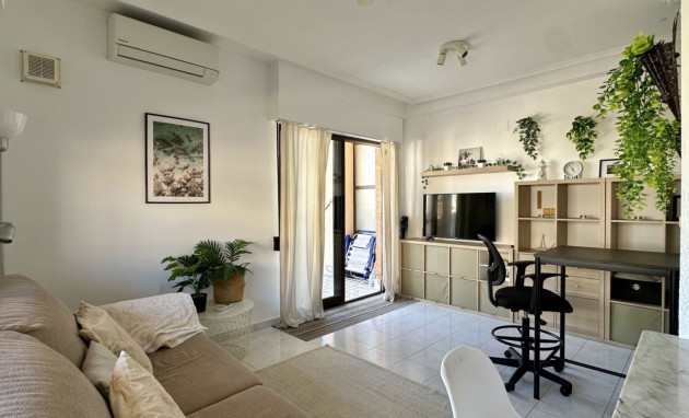Resale - Apartment - Torrevieja - Torrevieja - Centre