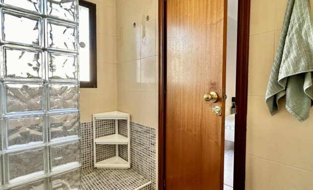 Resale - Apartment - Torrevieja - Torrevieja - Centre