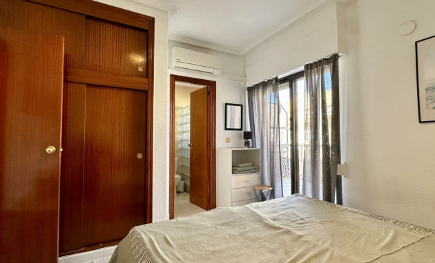 Resale - Apartment - Torrevieja - Torrevieja - Centre