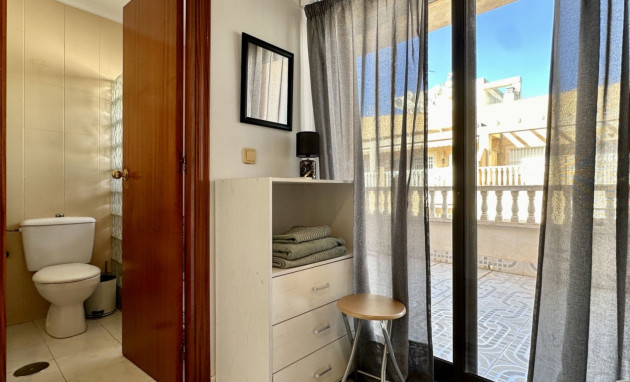 Resale - Apartment - Torrevieja - Torrevieja - Centre
