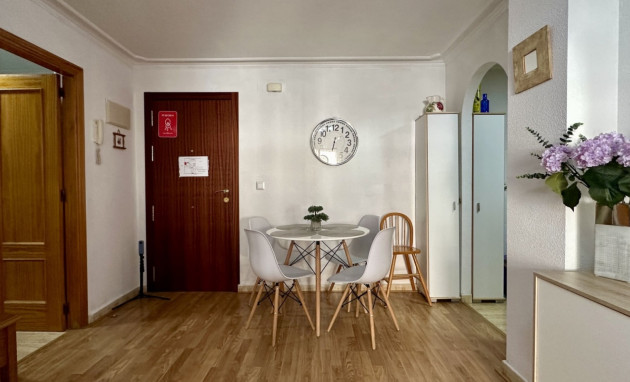 Herverkoop - Apartment - Torrevieja - Playa Los Naufragos