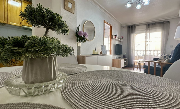 Herverkoop - Apartment - Torrevieja - Playa Los Naufragos