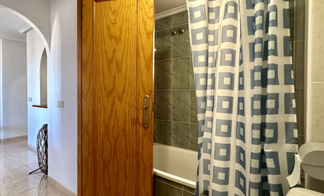 Resale - Apartment - Torrevieja - Torrevieja - Centre