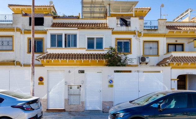 Herverkoop - Herenhuis - Torrevieja - Aguas Nuevas