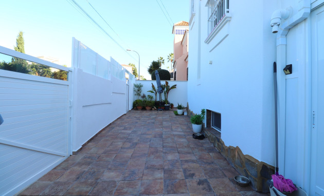 Herverkoop - Detached Villa - Orihuela Costa - Villamartin