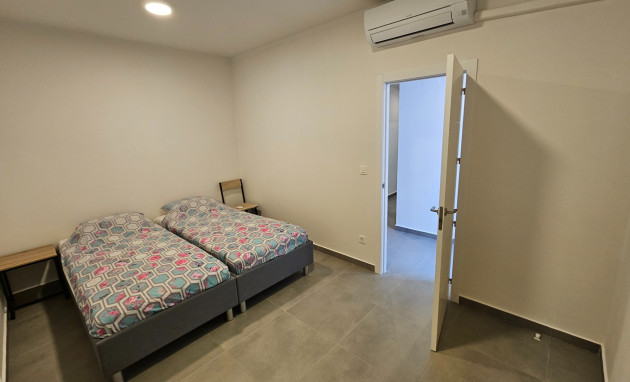 Reventa - Detached Villa - La Marina - La Marina - Urbanization