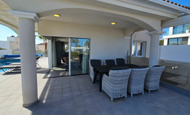 Reventa - Detached Villa - La Marina - La Marina - Urbanization