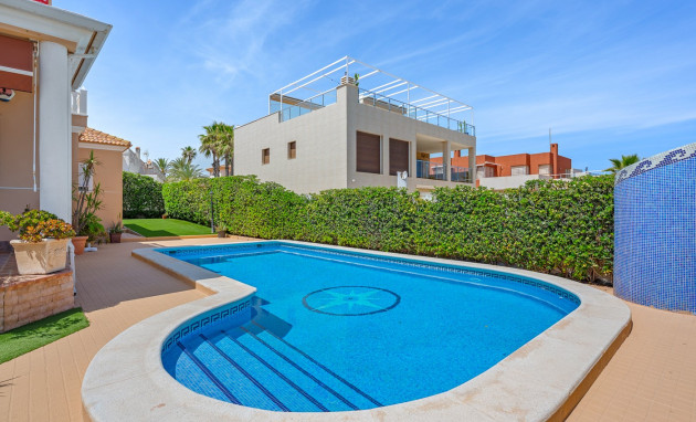 Resale - Detached Villa - Torrevieja - Torre La Mata