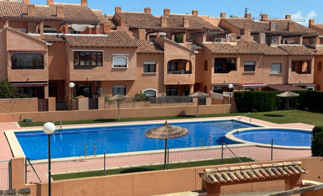 Resale - Apartment - Torrevieja - Aguas Nuevas