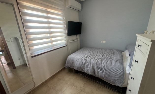Resale - Apartment - Torrevieja - Aguas Nuevas