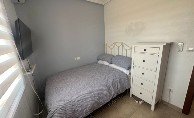 Resale - Apartment - Torrevieja - Aguas Nuevas