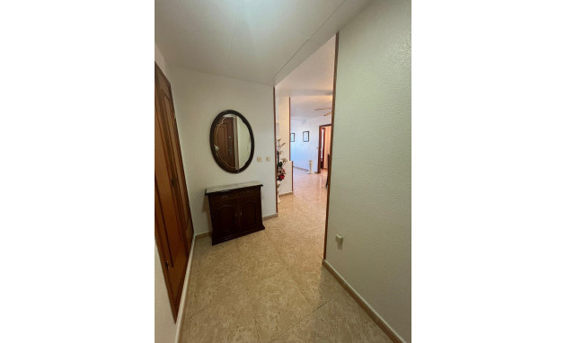 Resale - Apartment - Torrevieja - Acequion