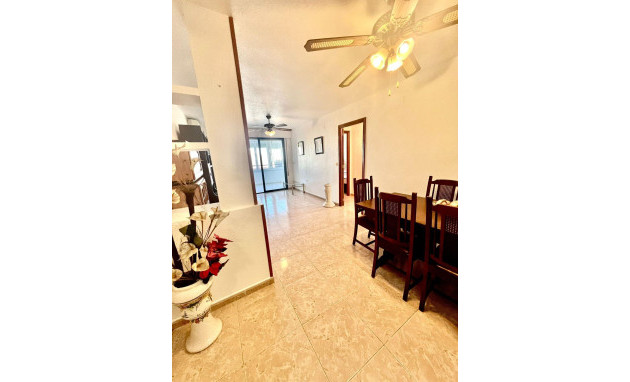 Resale - Apartment - Torrevieja - Acequion