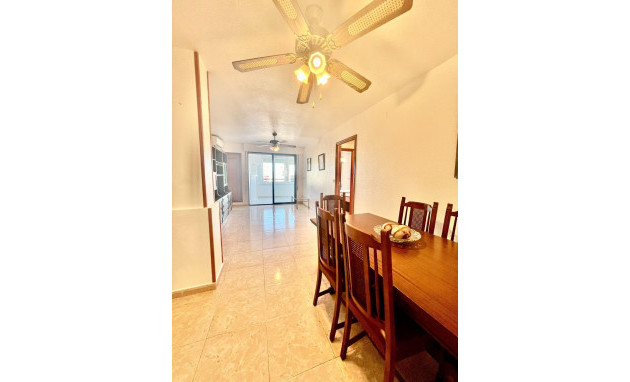 Resale - Apartment - Torrevieja - Acequion