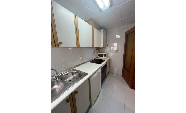 Resale - Apartment - Torrevieja - Acequion