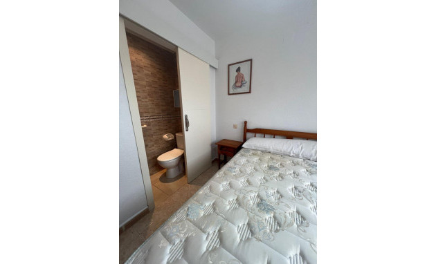 Resale - Apartment - Torrevieja - Acequion