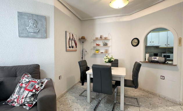 Herverkoop - Apartment - Torrevieja - Estacion de autobuses