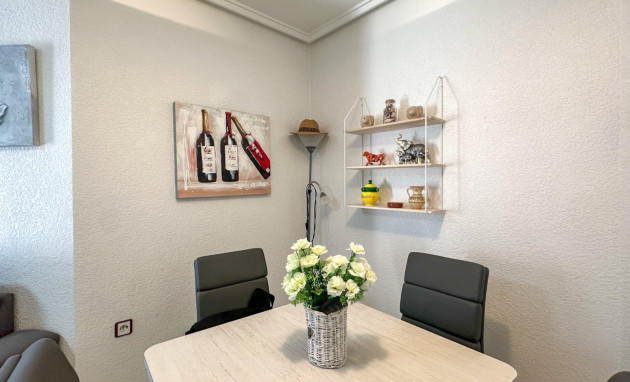 Herverkoop - Apartment - Torrevieja - Estacion de autobuses
