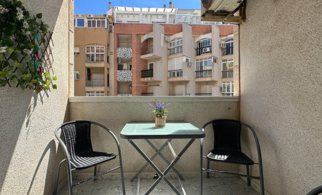 Herverkoop - Apartment - Torrevieja - Estacion de autobuses