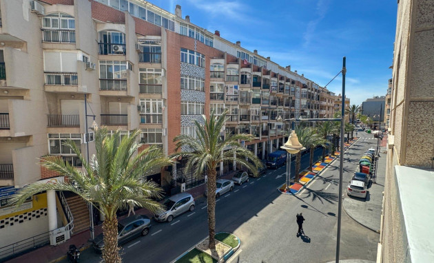 Herverkoop - Apartment - Torrevieja - Estacion de autobuses