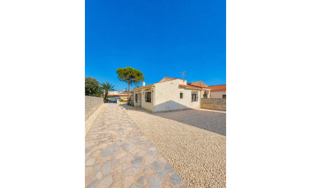 Herverkoop - Villa - Torrevieja - Aguas Nuevas