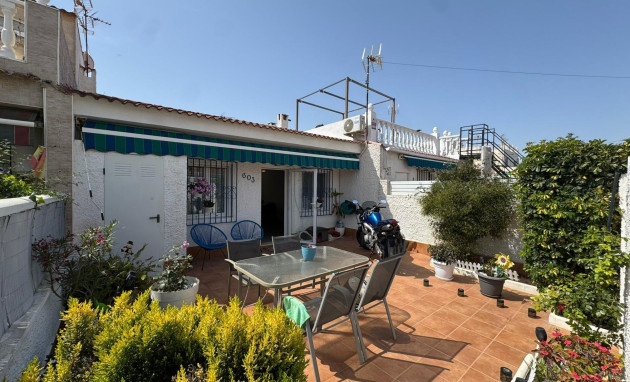 Herverkoop - Bungalow - Gelijkvloers - Torrevieja - La Siesta - El Salado - Torreta