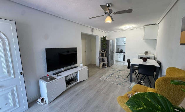 Herverkoop - Bungalow - Gelijkvloers - Torrevieja - La Siesta - El Salado - Torreta