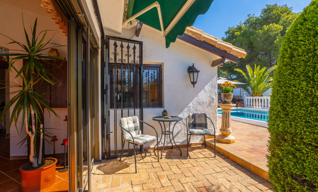 Herverkoop - Detached Villa - Orihuela Costa - Villamartin