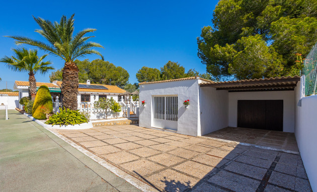 Herverkoop - Detached Villa - Orihuela Costa - Villamartin