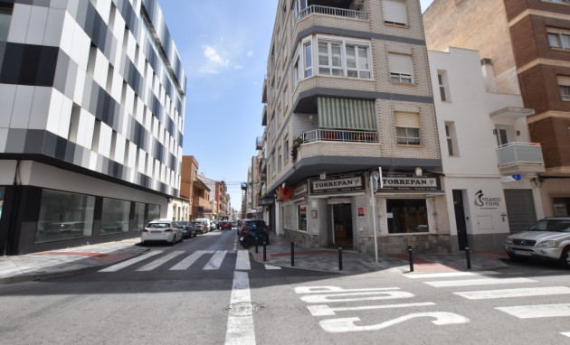 Resale - Apartment - Torrevieja - Torrevieja - Centre