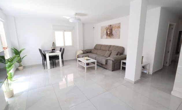 Herverkoop - Apartment - Torrevieja - Acequion