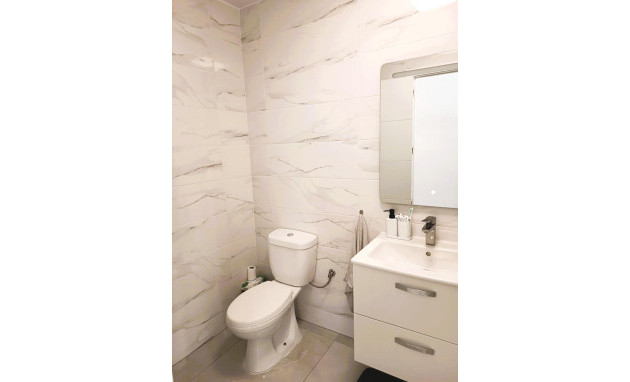 Herverkoop - Apartment - Torrevieja - Acequion