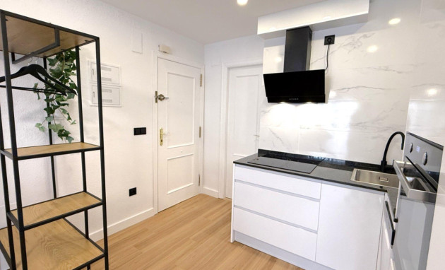 Resale - Apartment - Torrevieja - torrevieja