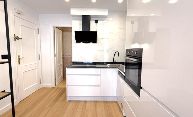Resale - Apartment - Torrevieja - torrevieja