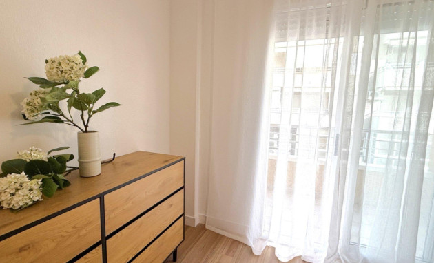 Resale - Apartment - Torrevieja - torrevieja