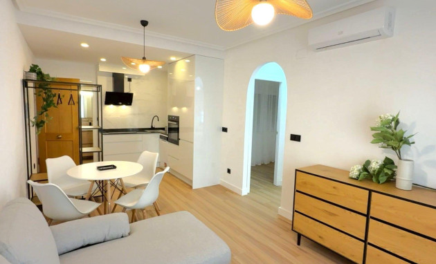 Resale - Apartment - Torrevieja - torrevieja