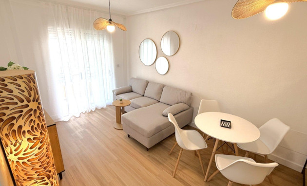 Resale - Apartment - Torrevieja - torrevieja