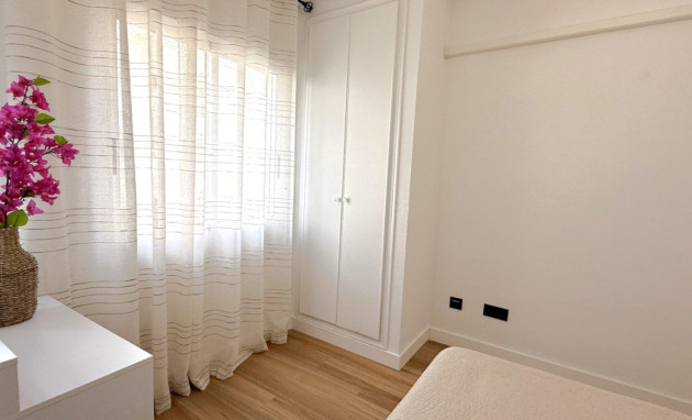 Resale - Apartment - Torrevieja - torrevieja