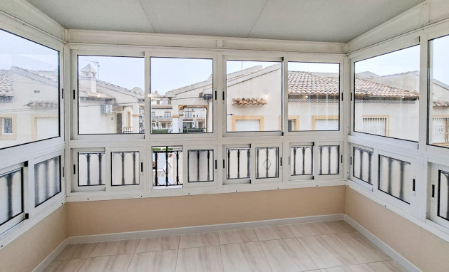 Resale - Bungalow - Groundfloor - Orihuela Costa