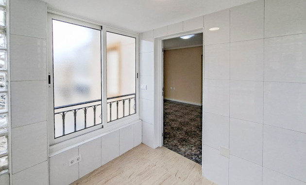 Resale - Bungalow - Groundfloor - Orihuela Costa