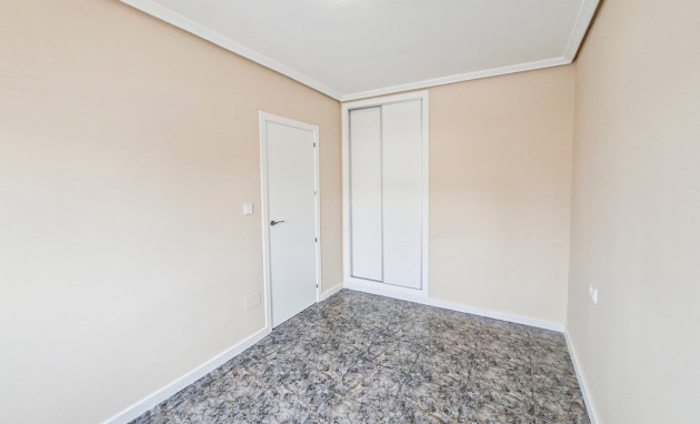 Resale - Bungalow - Groundfloor - Orihuela Costa
