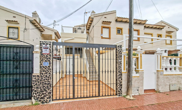 Resale - Bungalow - Groundfloor - Orihuela Costa