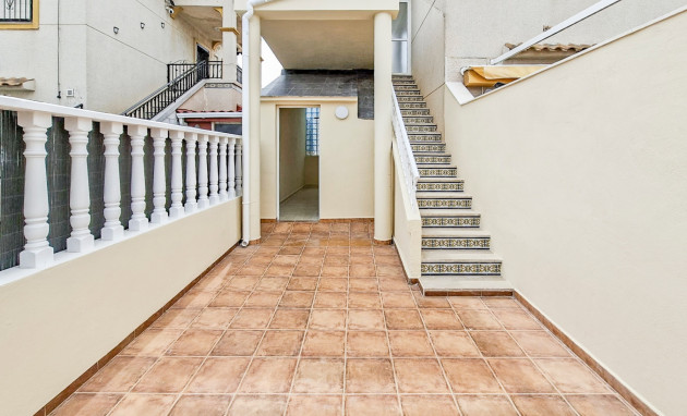 Resale - Bungalow - Groundfloor - Orihuela Costa