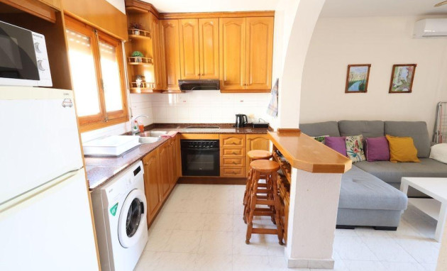 Herverkoop - Bungalow - Gelijkvloers - Torrevieja - La Siesta - El Salado - Torreta