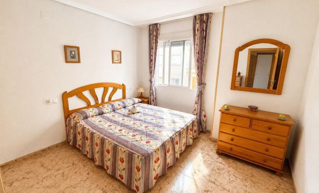 Herverkoop - Apartment - Torrevieja - Estacion de autobuses