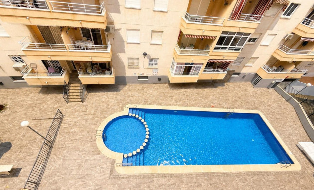 Herverkoop - Apartment - Torrevieja - Estacion de autobuses